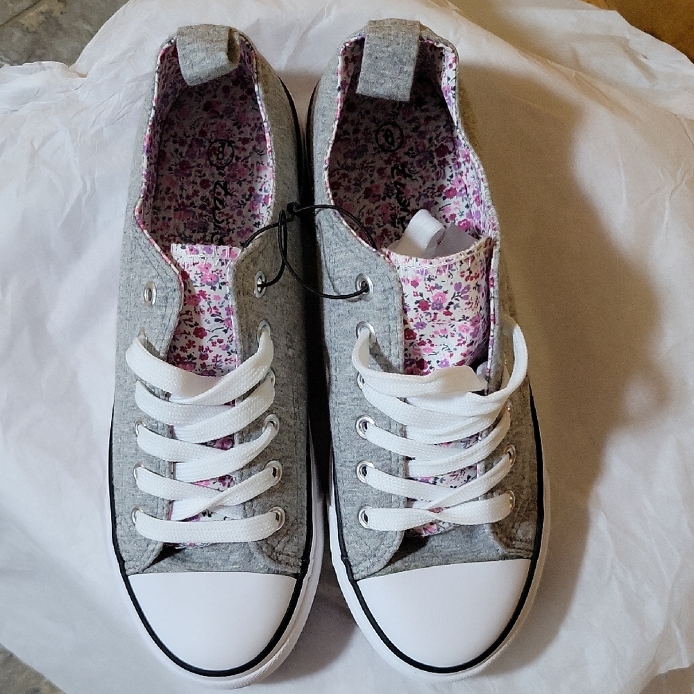 Twisted Gray and White Floral Sneakers - Picture 3 of 4